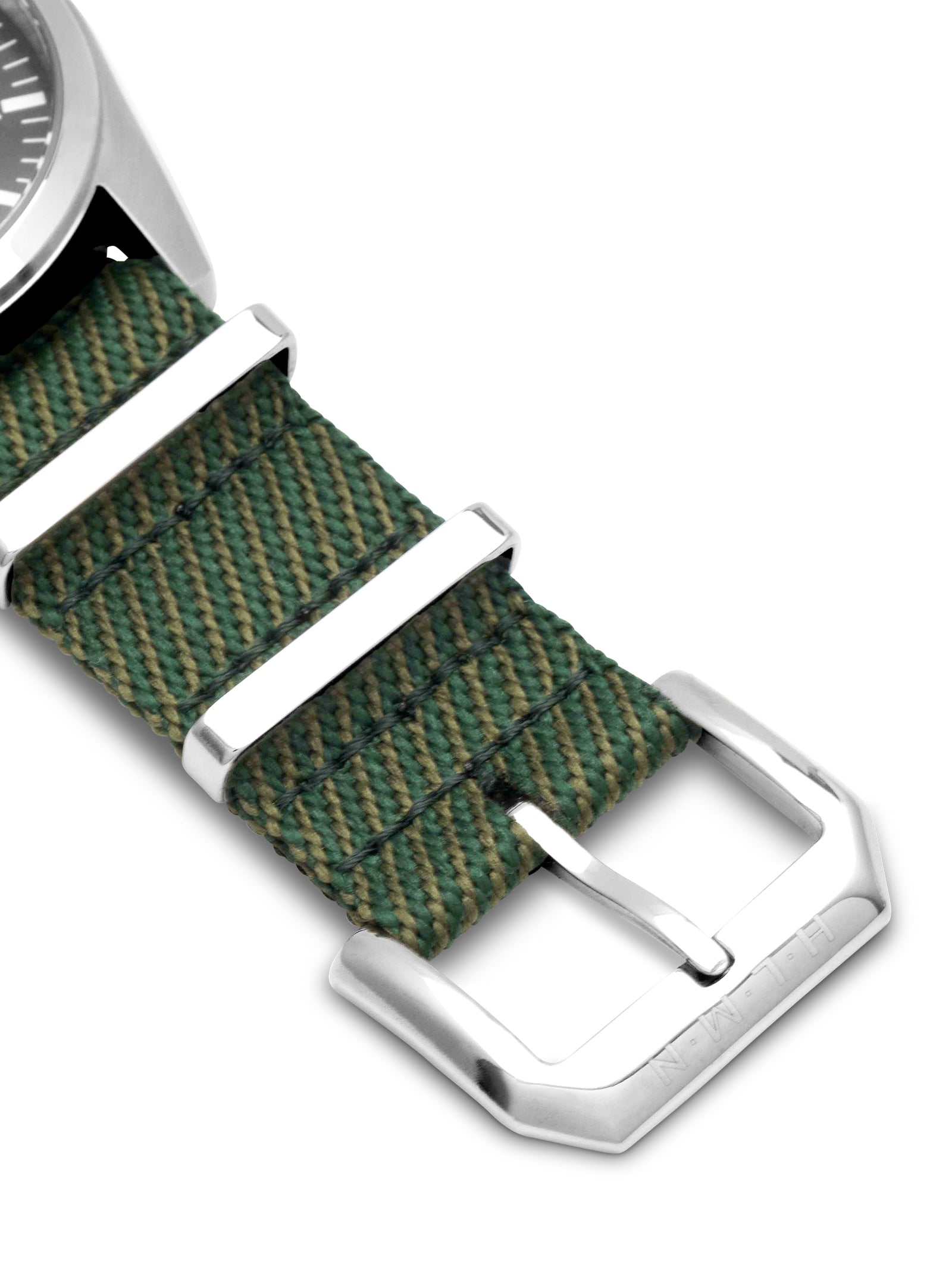 Adventurer watch 42mm black/white dial with green nato strap