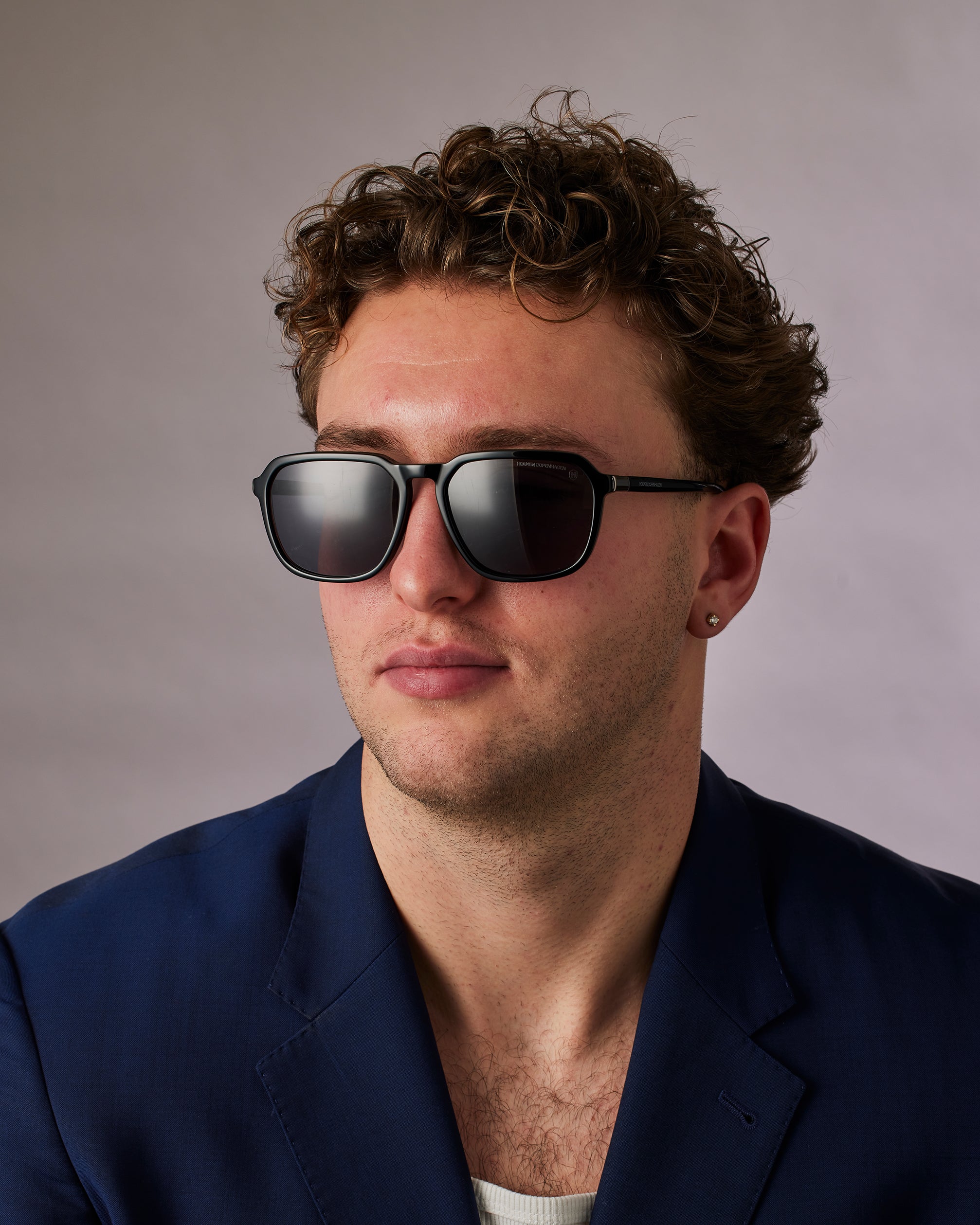 Trianglen black sunglasses