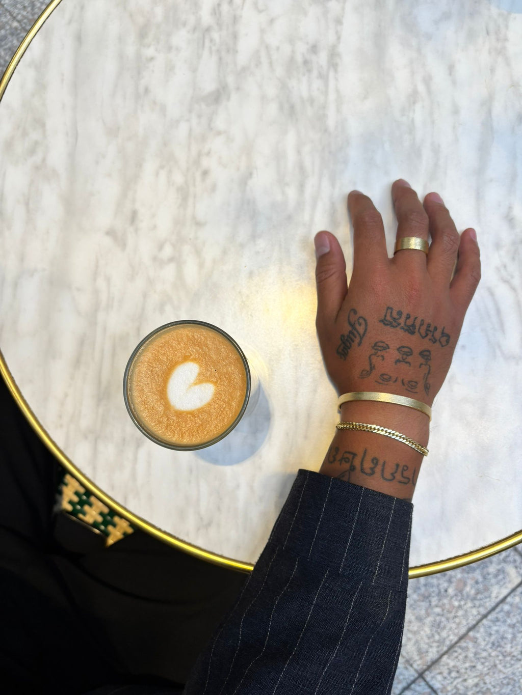 CITY BRACELET BRUSHED 6MM GOLD