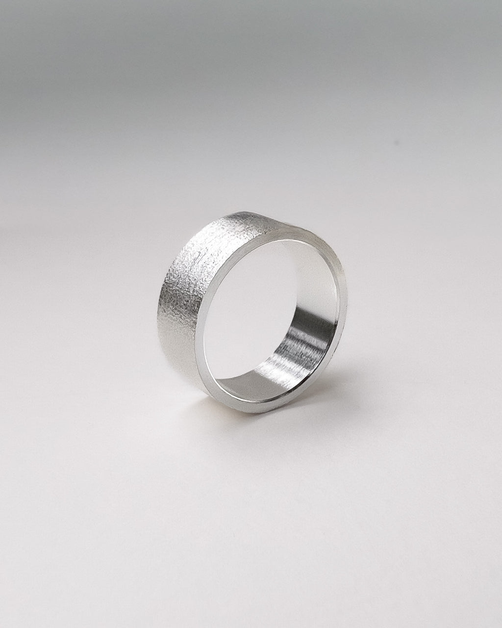 CITY RING BRUSHED SILVER 8MM