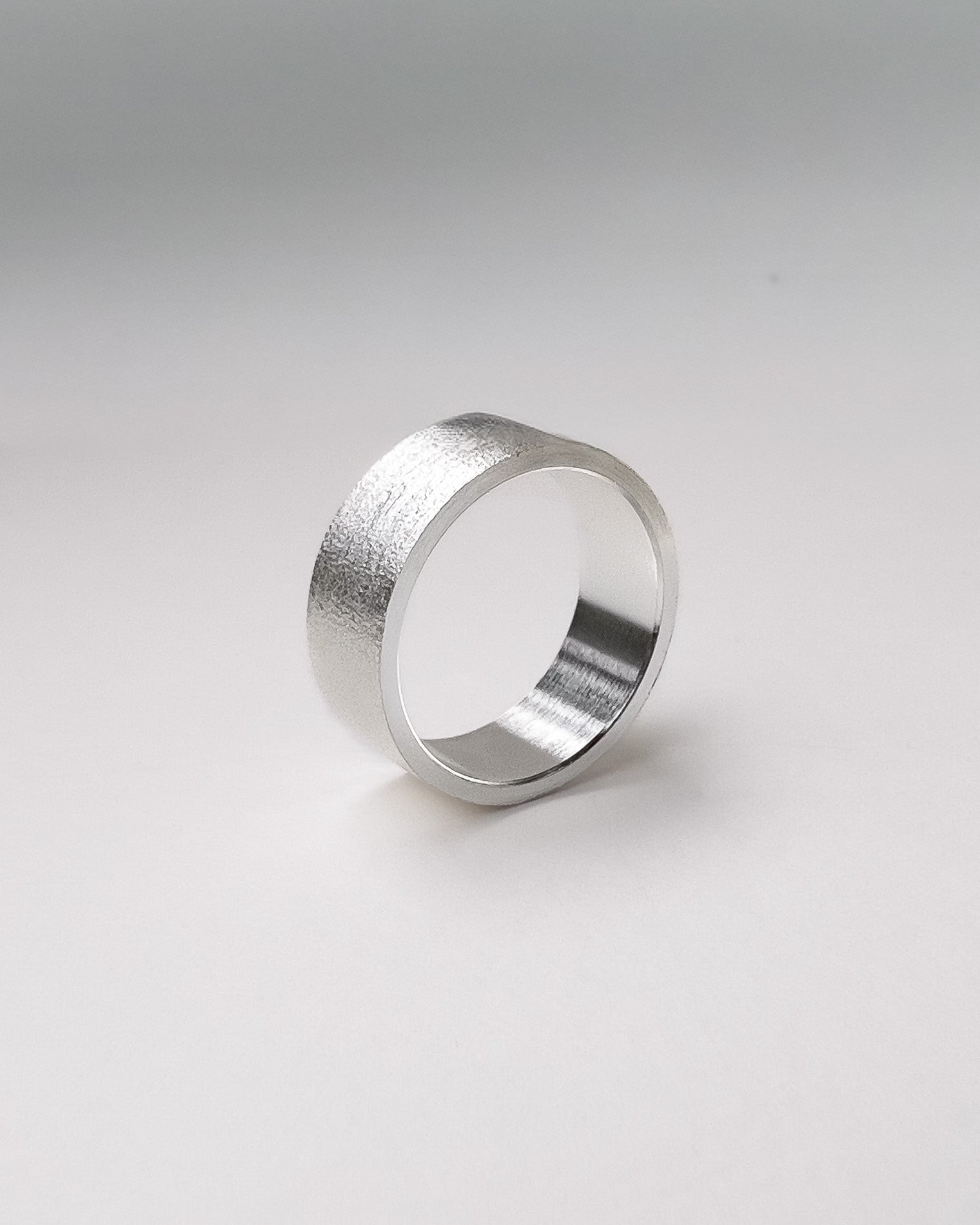 CITY RING BRUSHED SILVER 8MM