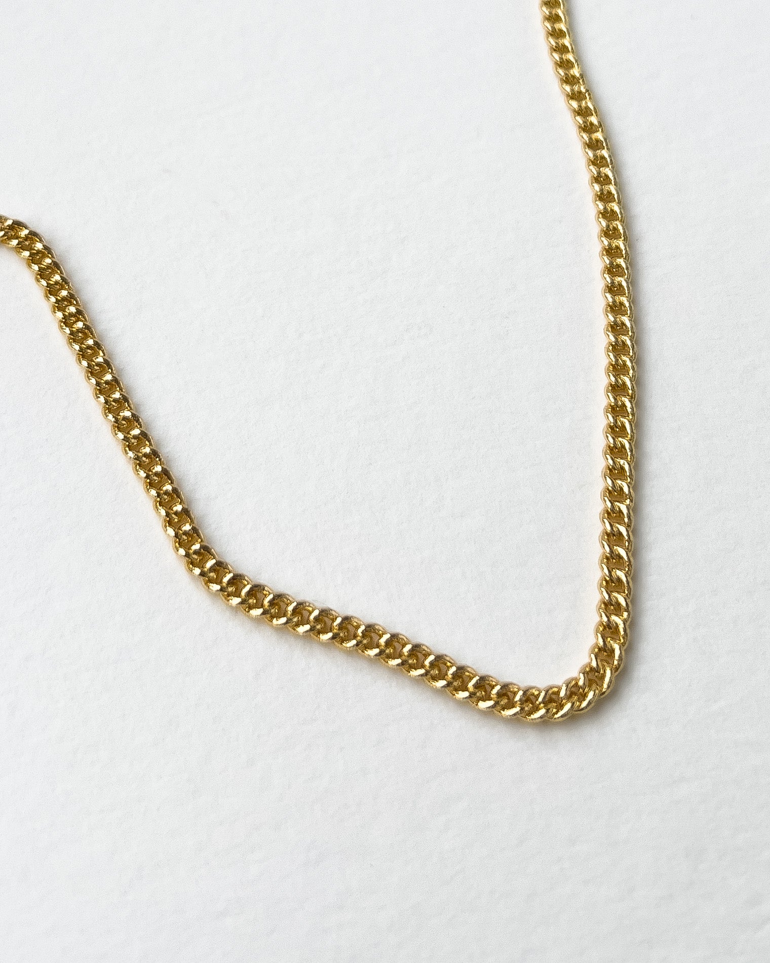 TRIANGLEN CUBAN NECKLACE 3MM GOLD