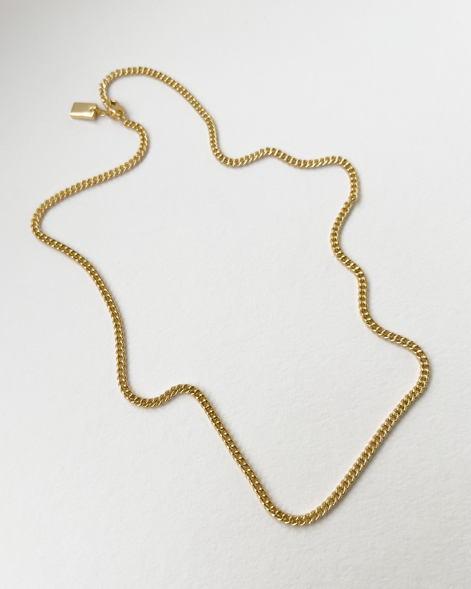 TRIANGLEN CUBAN NECKLACE 3MM GOLD